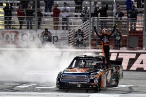 レースの大半を支配し完全勝利を挙げたクリストファー・ベル