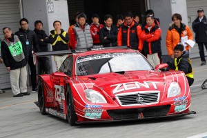 立川祐路がドライブしたZENT CERUMO SC430