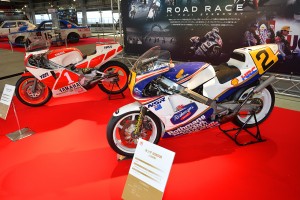 『レーシングカーコレクション』には二輪マシンも。ホンダNSR500とヤマハYZR500