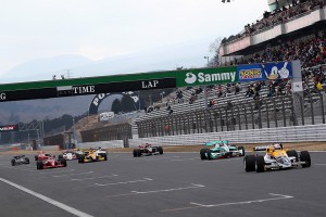 フォーミュラカーも多数が集った。