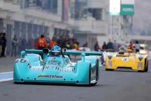 ピットアウトするGCカーたち