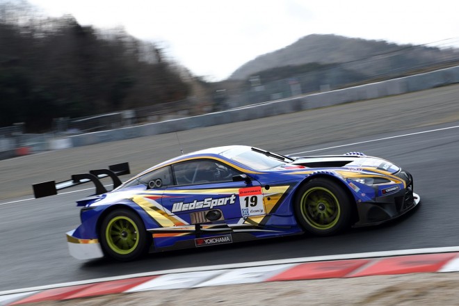 山下健太がドライブするLEXUS TEAM WedsSport BANDOHの19号車レクサスLC500