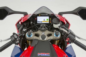 CBR1000RR SPのメーター回り