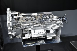 5リッターV8に組み合わされるダイレクトシフト10速AT