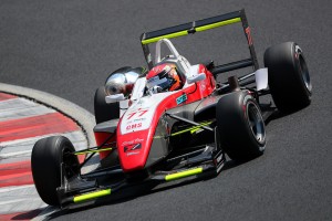 F3-Nを制した霜野誠友(CMS AVANTECH F306)