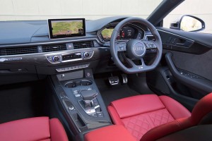 Audi S5 Sportback インテリア