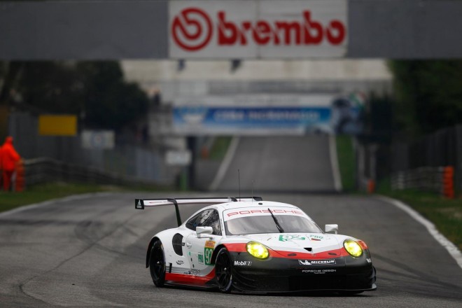 公式テストでLMGTEプロクラス最速タイムをマークした92号車ポルシェ911 RSR
