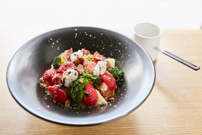 一見、サラダかフルーツのような＃型破るニューフード