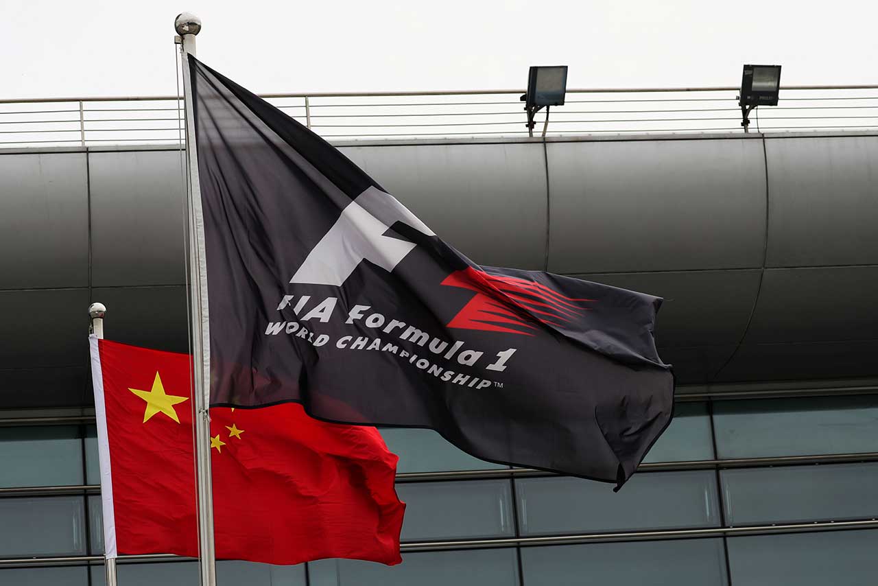中国国旗とF1フラッグ