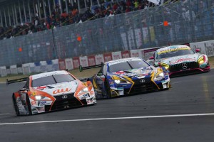 レクサスLC500勢による争いはレース終盤まで展開