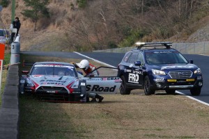 バックストレートでストップしたS Road CRAFTSPORTS GT-R