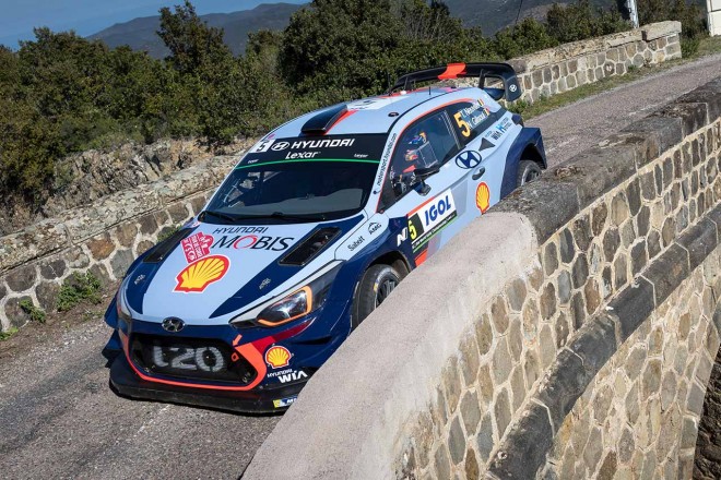 2017WRC第4戦ツール・ド・コルス ティエリー・ヌービル（ヒュンダイi20クーペWRC）