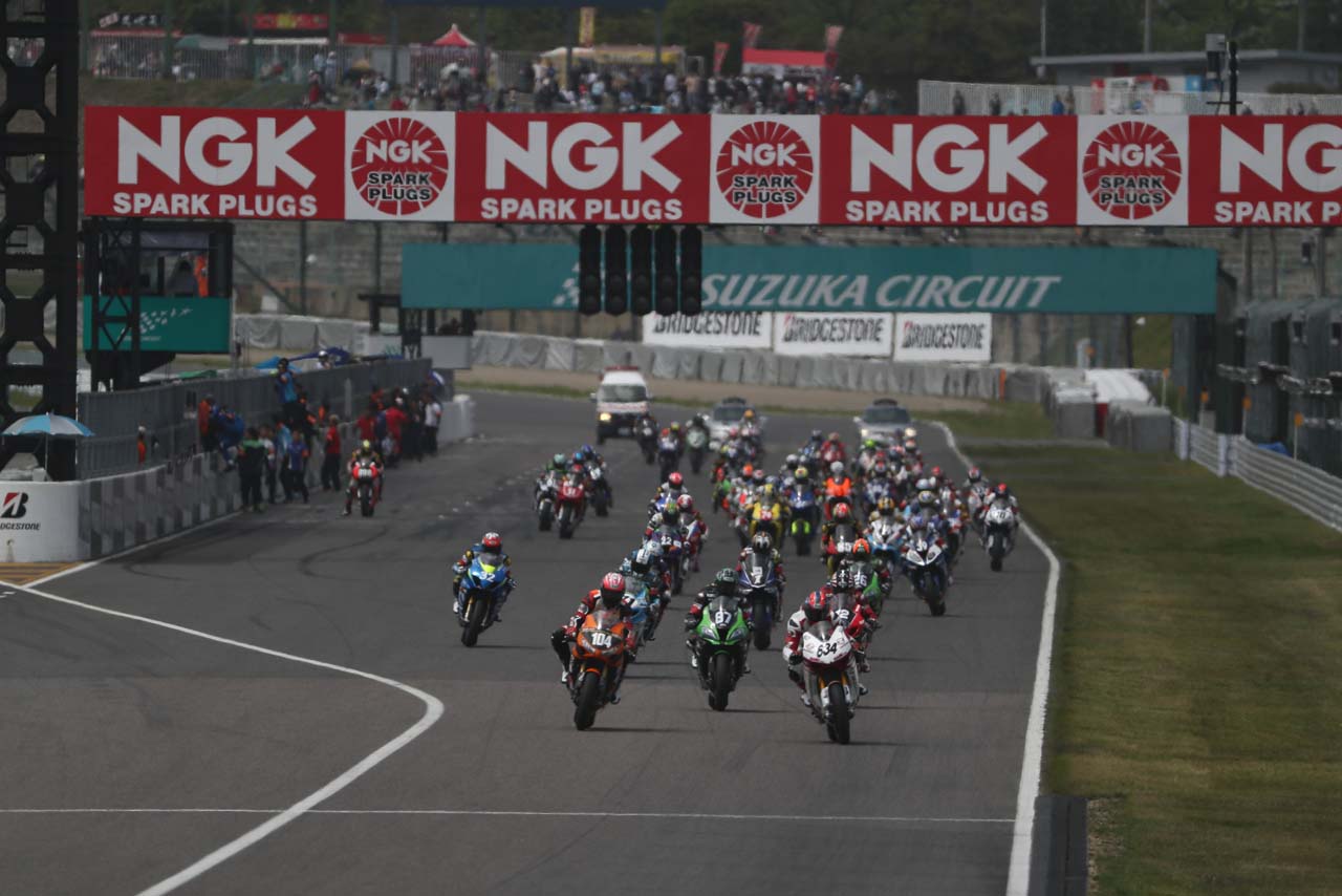 2016全日本ロードレース第2戦JSB1000スタートシーン