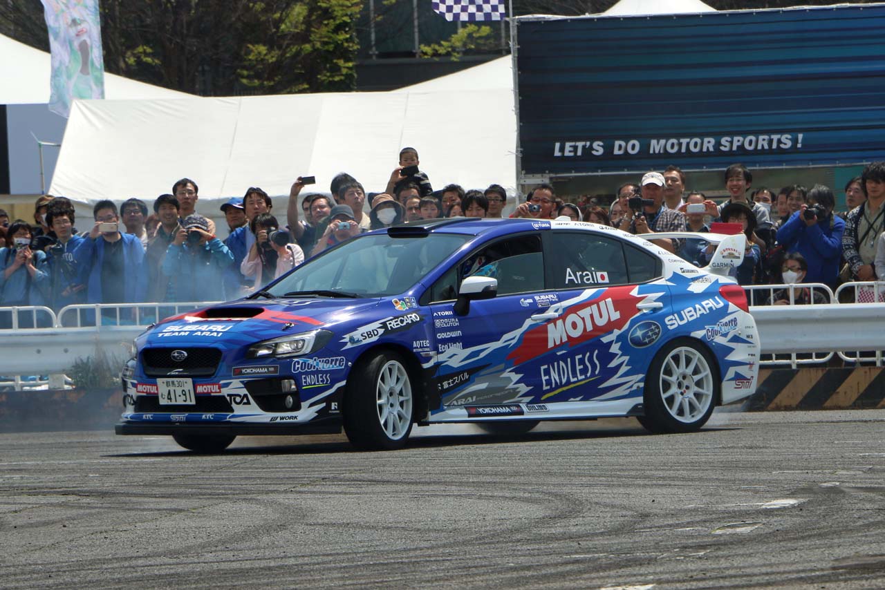 全日本ラリーデモ走行の様子