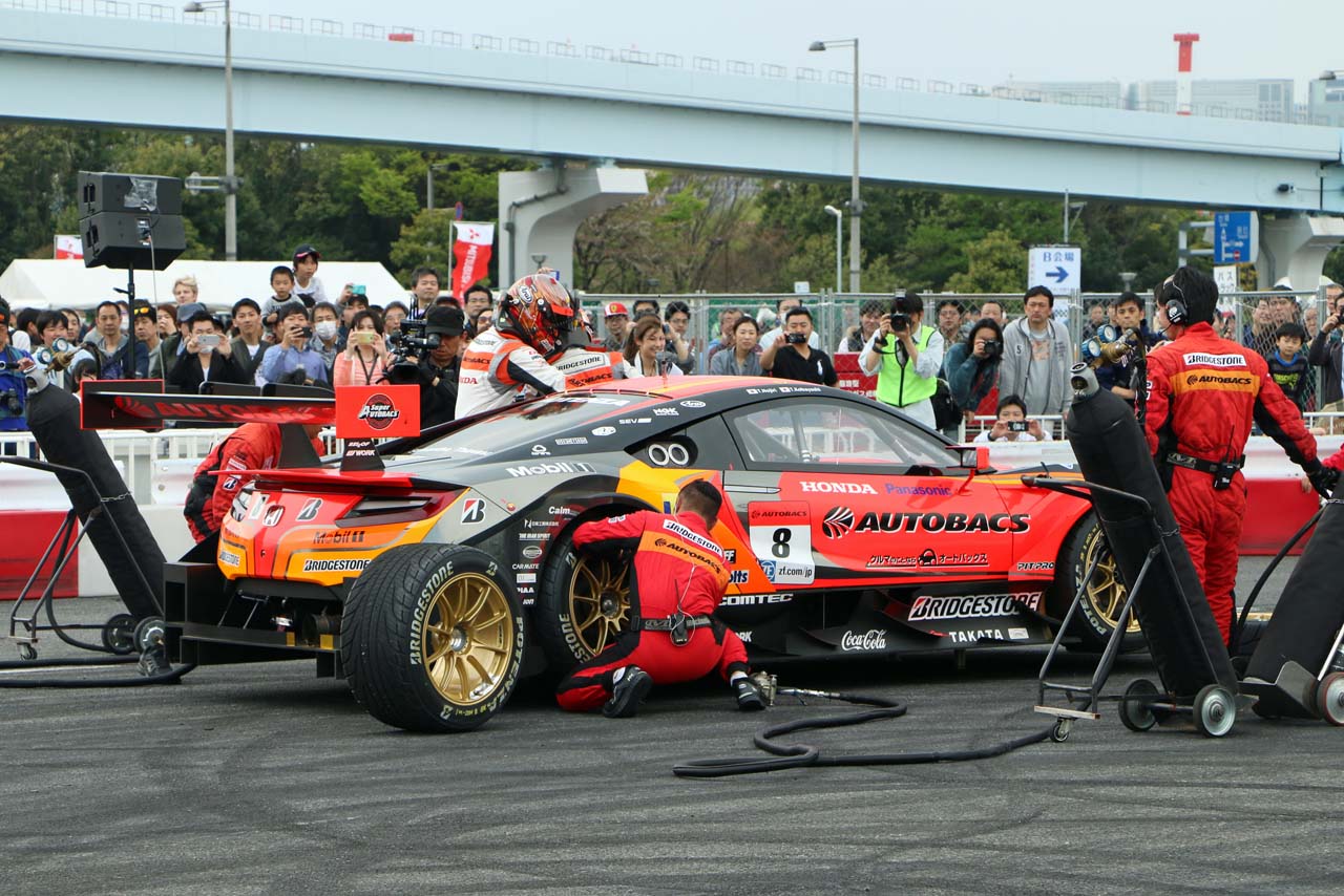 スーパーGTピットストップコンテストの様子