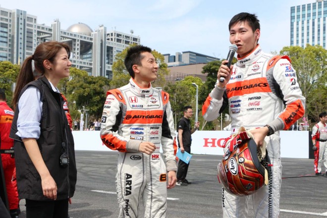 競技を終えた小林崇志と野尻智紀