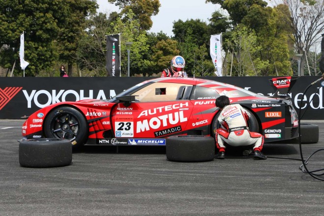 2日目のピット作業コンテストで最速タイム記録したニッサンチーム