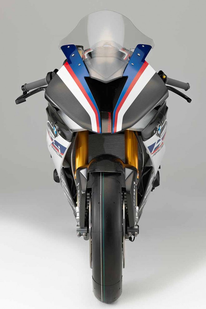 BMWの新型ロードレース専用車『HP4 RACE』