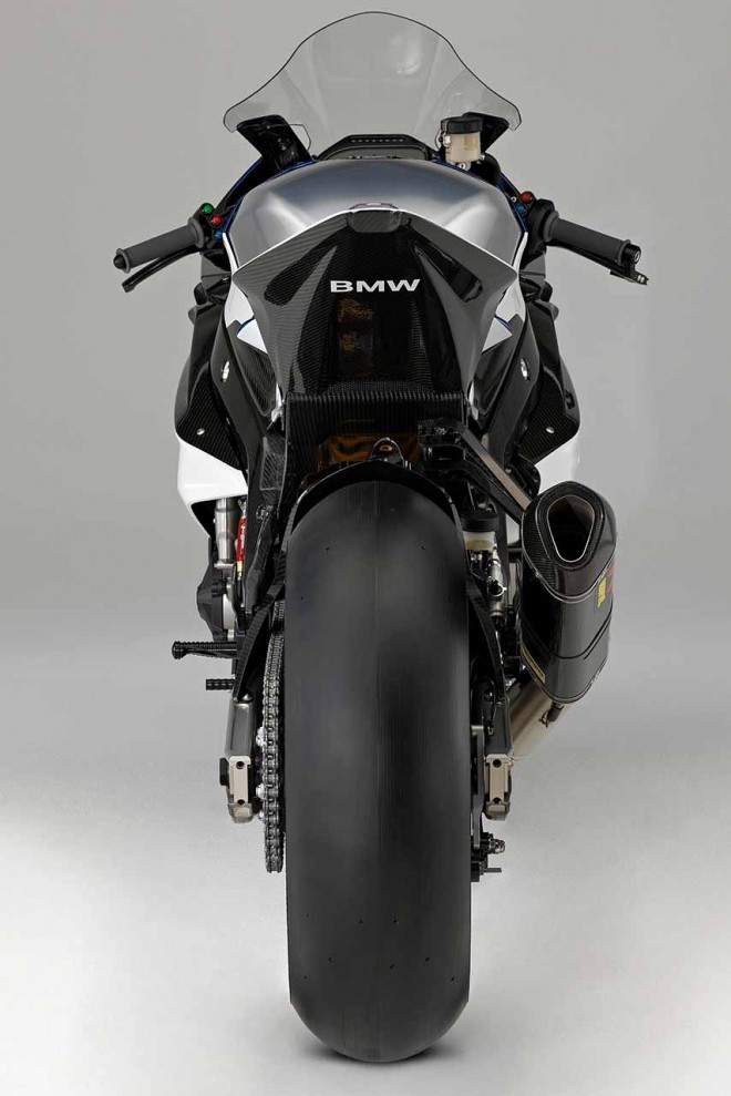 BMWの新型ロードレース専用車『HP4 RACE』