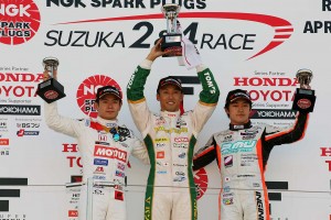 スーパーフォーミュラ初戦で表彰台を獲得した中嶋一貴、山本尚貴、国本雄資。