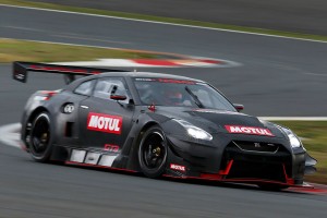 富士でシェイクダウンされたニッサンGT-RニスモGT3のエボルーションモデル。Vモーショングリルが採用された。