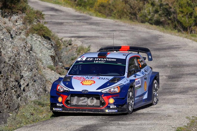 2017WRC第4戦ツール・ド・コルス ティエリー・ヌービル（ヒュンダイi20クーペWRC）