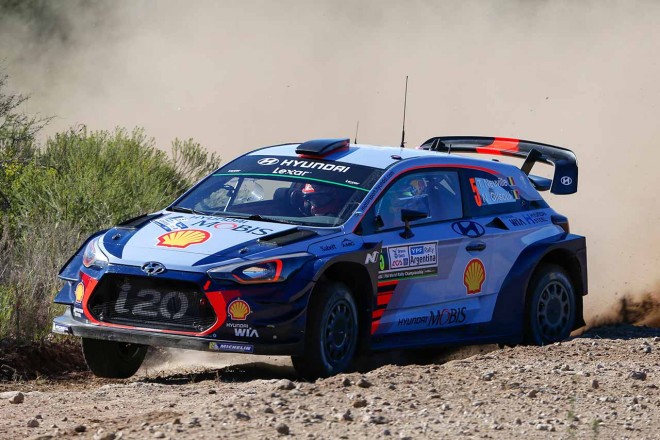 2017WRC第5戦アルゼンティーナ ティエリー・ヌービル（ヒュンダイi20クーペWRC）