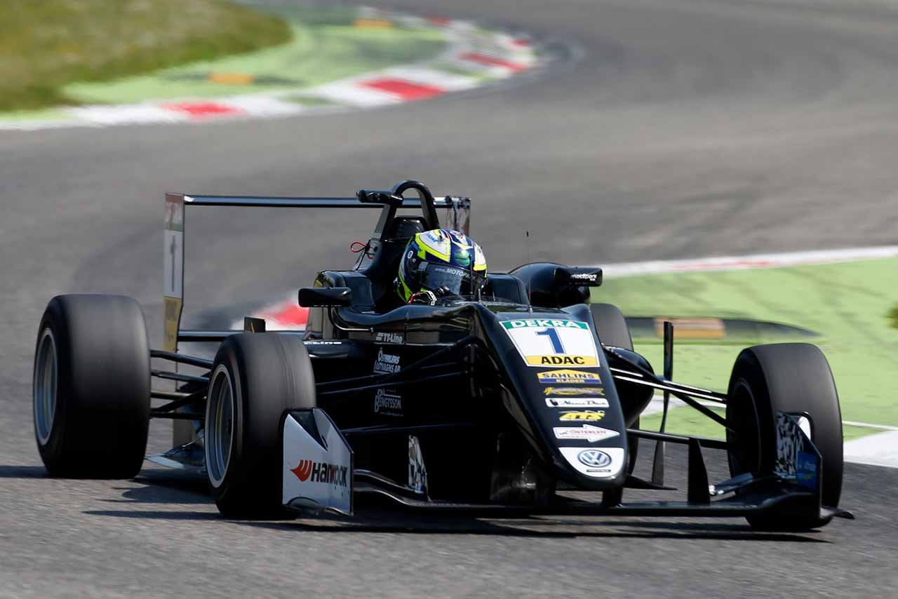 FIAヨーロピアンF3モンツァのレース2を制したジョエル・エリクソン（モトパーク）