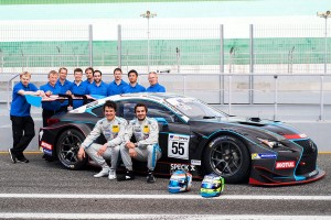 ファーンバッハー・レーシングのレクサスRC F GT3とドライバー、スタッフたち
