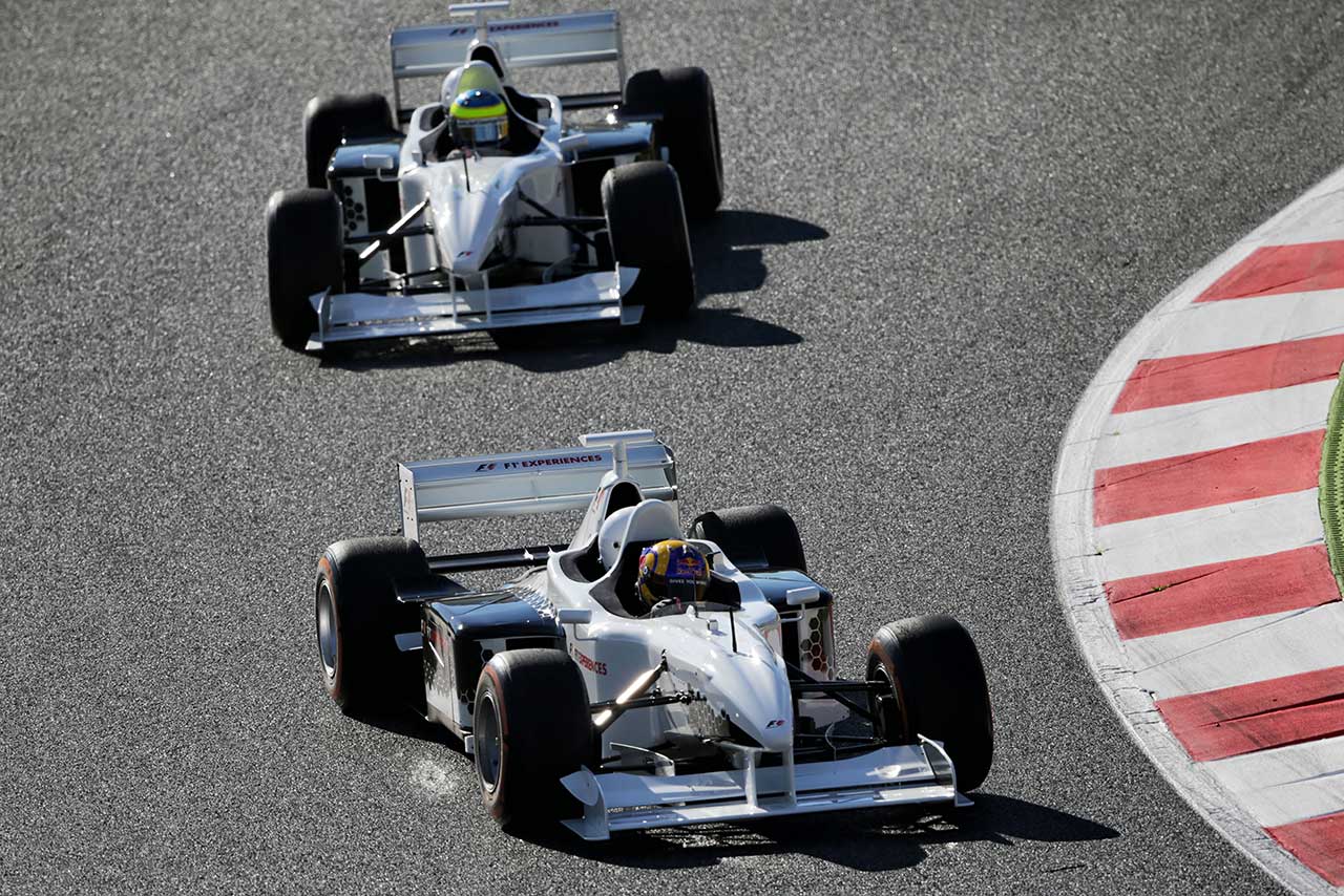 スペインGPで行われた2シーターのF1マシン試乗体験