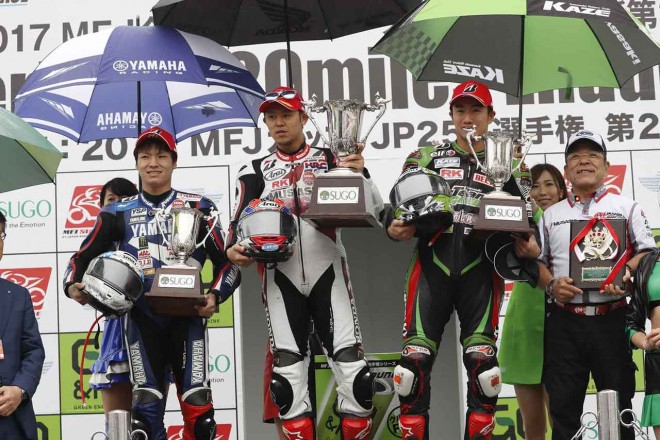 全日本ロード第3戦SUGO表彰台