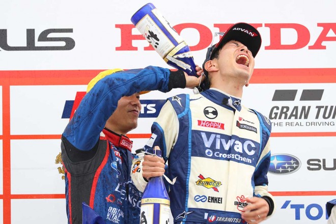 山内英輝（SUBARU BRZ R&D SPORT）、松井孝允（VivaC 86 MC）