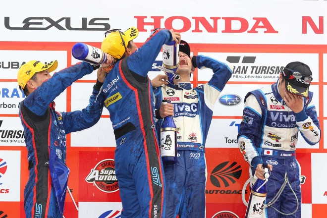 GT300クラス 表彰台