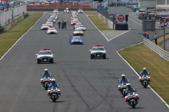 大分県警察先導によるパレードラン