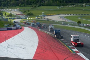 毎戦多くの観客動員を誇るFIA ETRCは今季全9戦を予定