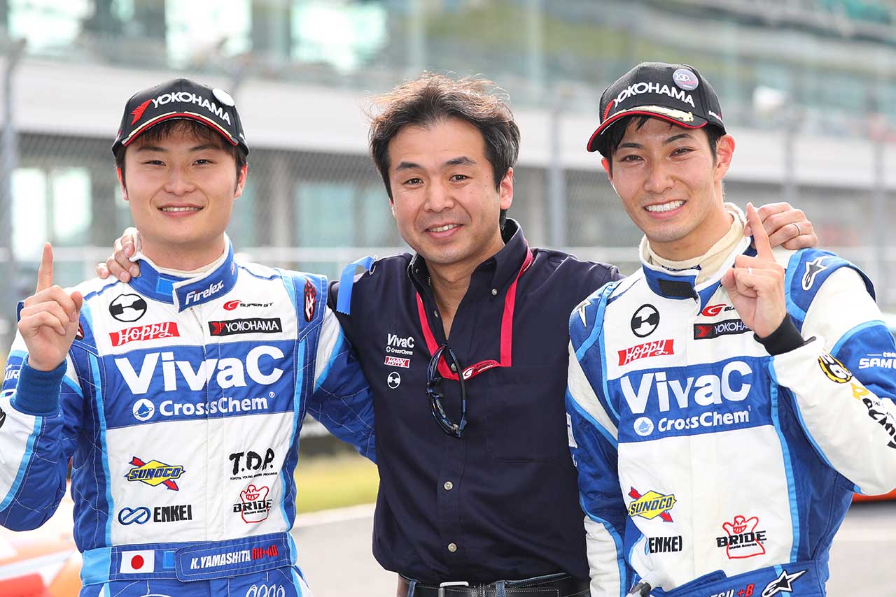 スーパーGT第3戦オートポリスでポール・トゥ・ウィンを飾ったVivaC team TSUCHIYA