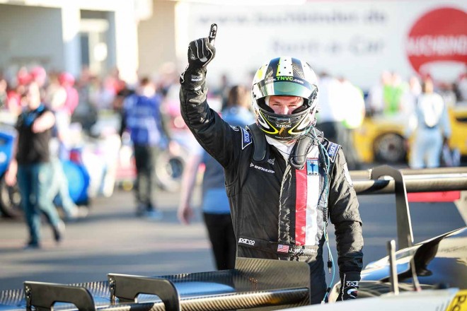 704号車SCG-003Cのジェフ・ウェストファール