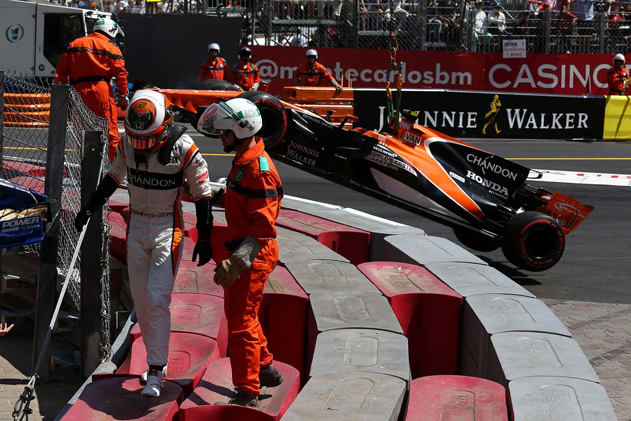 1コーナーでクラッシュしたバンドーン