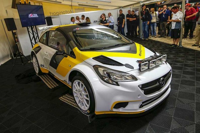 WRCポルトガルの会場で披露されたオペル・コルサのR5コンセプト