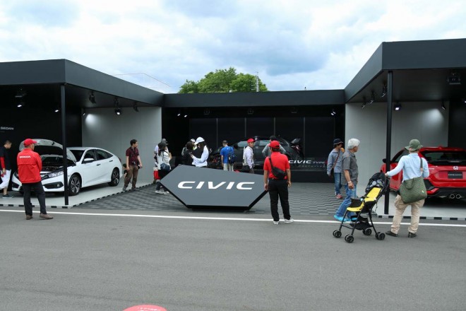 新型シビックの展示ブース