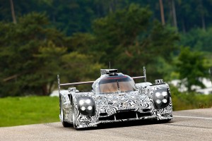 テスト中のポルシェ919ハイブリッド