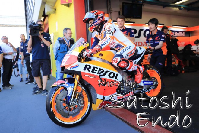 MotoGP現地トピックス:ムジェロを覆う黄色い煙。ヘイデンの追悼セレモニーも実施