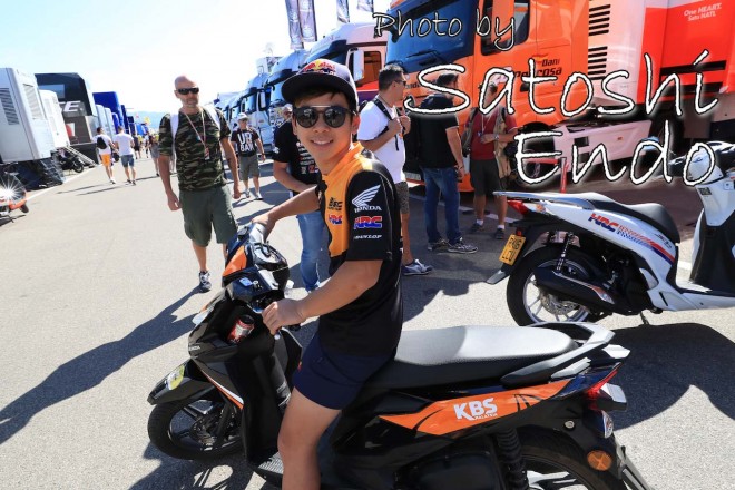 MotoGP現地トピックス:ムジェロを覆う黄色い煙。ヘイデンの追悼セレモニーも実施