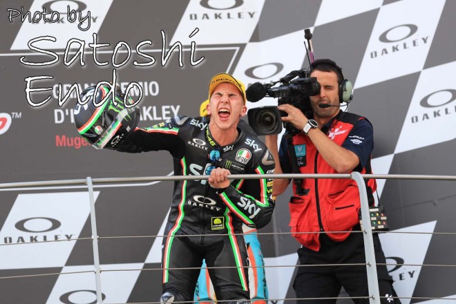 MotoGP現地トピックス:ムジェロを覆う黄色い煙。ヘイデンの追悼セレモニーも実施