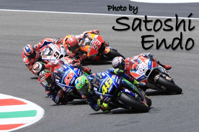 MotoGP現地トピックス:ムジェロを覆う黄色い煙。ヘイデンの追悼セレモニーも実施