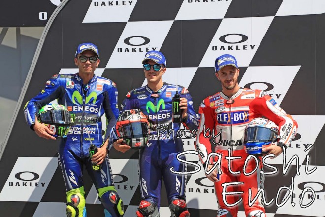 MotoGP現地トピックス:ムジェロを覆う黄色い煙。ヘイデンの追悼セレモニーも実施