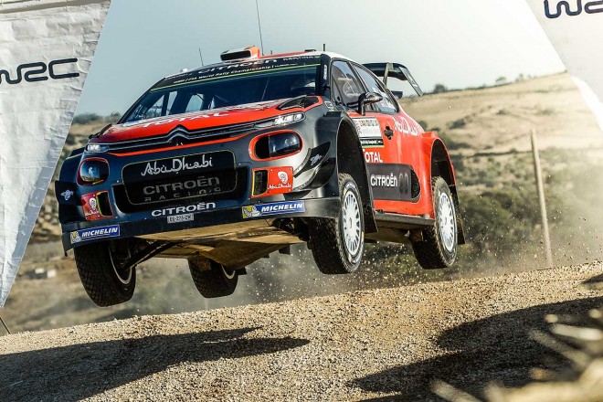 総合8～10番手につけたシトロエンC3 WRC