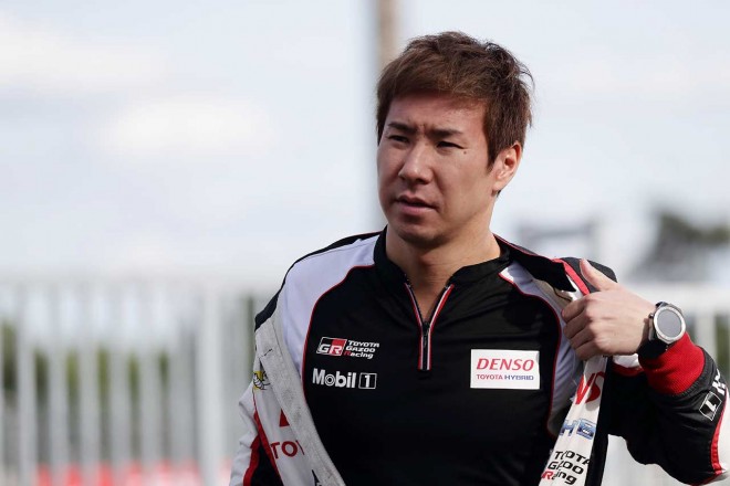 7号車をドライブする小林可夢偉