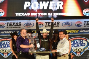 勝利を喜ぶウィル・パワー