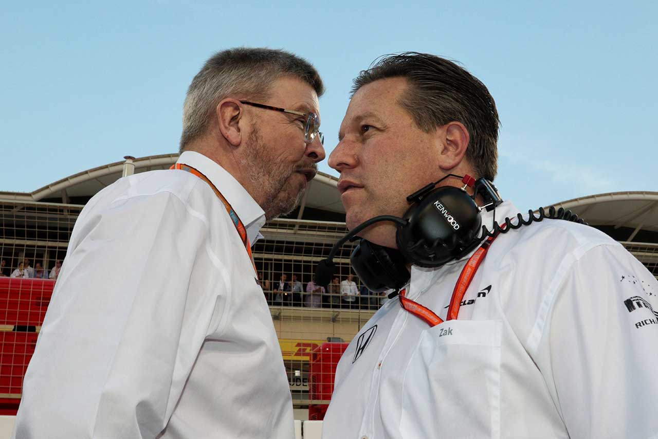 エンジン規定について語るブラウン